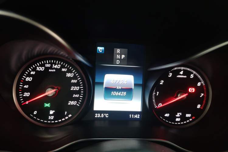 Used Mercedes-Benz GLC Coupe 2017 GLC 260 4MATIC Coupe SUV
