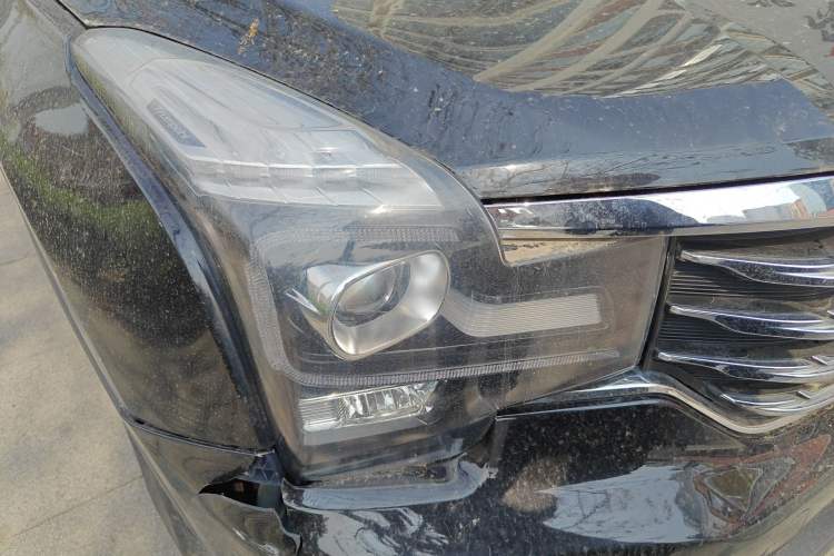 Used GAC Trumpchi GS7 2017 280T Two-Wheel Drive Luxury Model Right Front Headlight