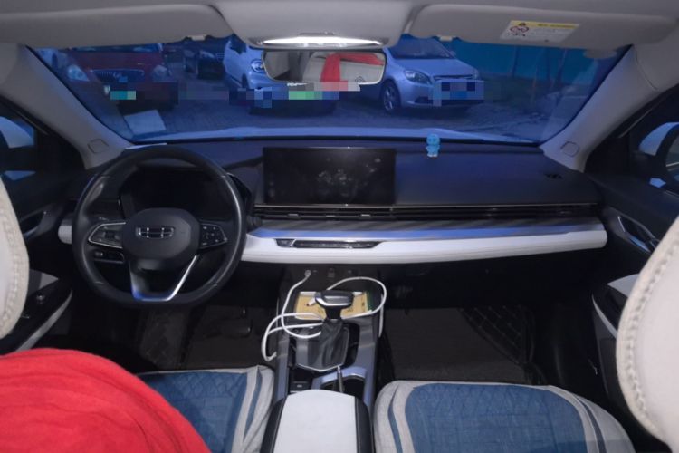 Used Geely Auto Emgrand L 2022 1.4T CVT Prestige Edition Center Console