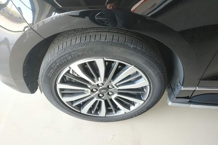 Used Ford Edge 2021 PLUS EcoBoost 245 Two-Wheel-Drive Titanium 7-Seater