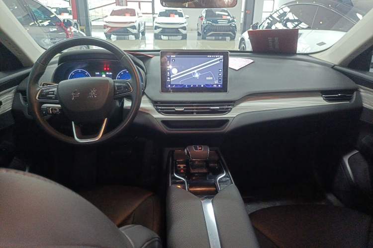 Used Hongqi E-QM5 2023 560km PLUS Center Console