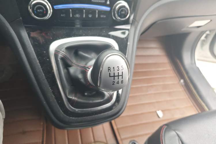 Used Haval H6 2013 Sport Edition 1.5T Manual Two-Wheel Drive Urban Model