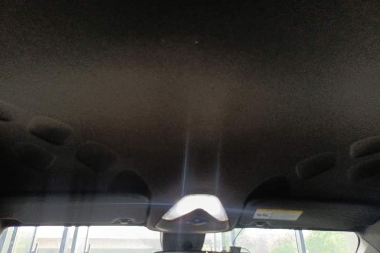 Used Toyota IZOA 2018 2.0L Yichi Version China VI Standard Headliner