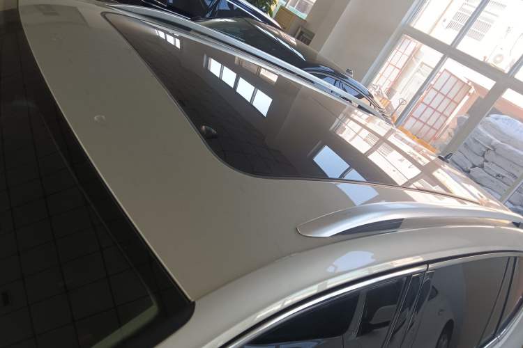 Used Volkswagen Tiguan L 2020 330TSI Automatic Two-Wheel Drive Panoramic Comfort Edition China VI Standard