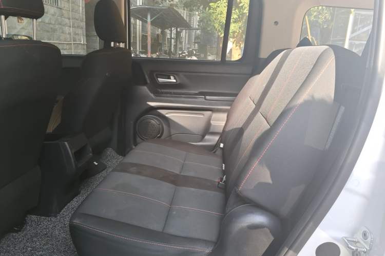 Used CHANGAN OSHAN X70A 2019 1.5L Manual Basic Version China VI Standard