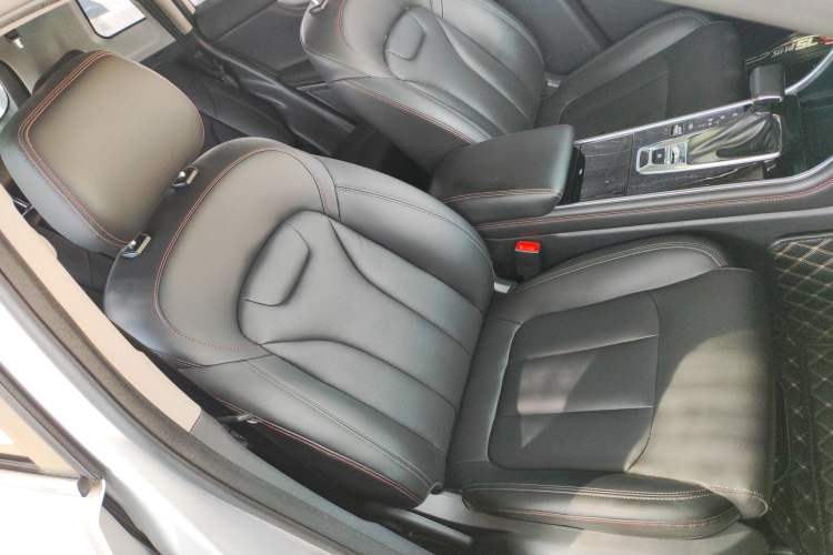 Used CHANGAN CS75 2020 280T DCT Luxury Model China VI Standard
