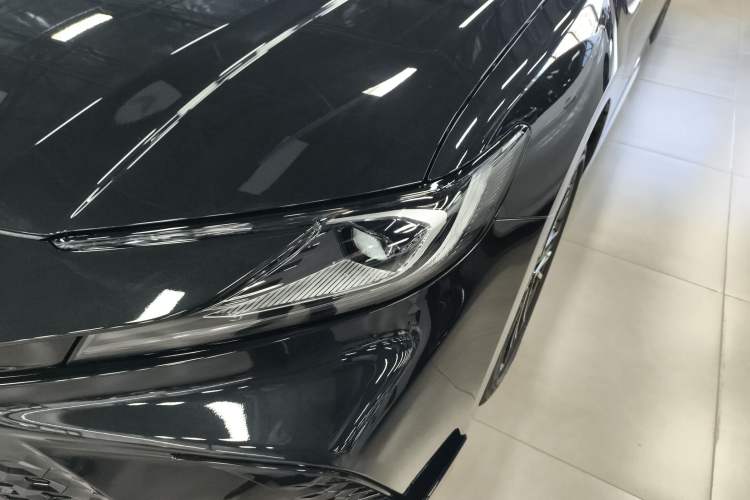 Used Toyota Camry 2026 Model Dual-Engine 2.0HSE Sport Lite Edition