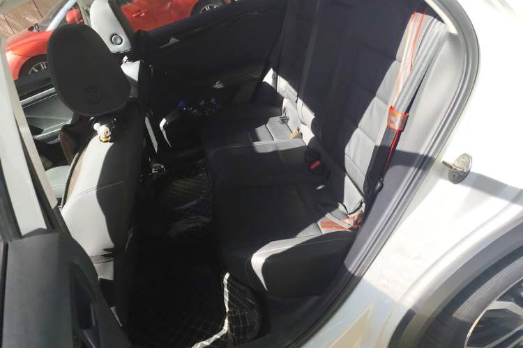 Used Volkswagen T-ROC 2021 280TSI DSG Two-Wheel Drive Comfort Connect Edition Left Rear Seat