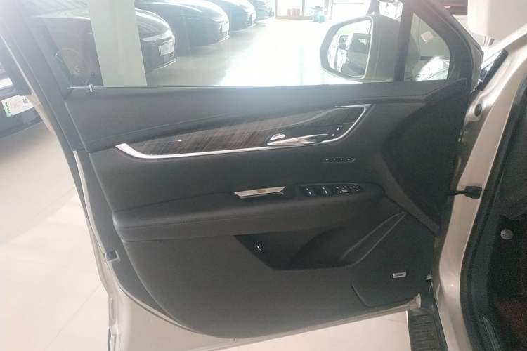 Used Cadillac XT5 2016 28T Four-Wheel Drive Luxury Model
