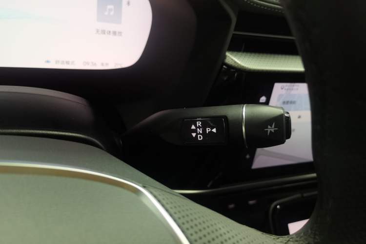 Used ARCFOX Alpha T 2023 688E+ Forest Edition 160kW Gear Lever