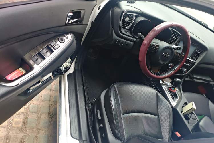 Used Kia K5 2015 2.0L Automatic LUX
