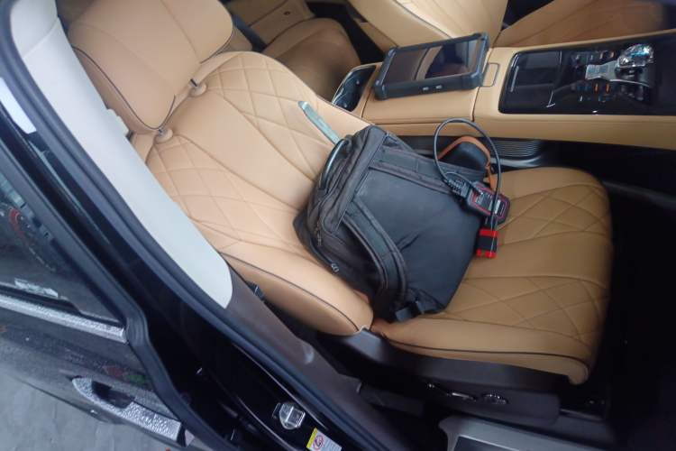 Used Denza D9 2024 DM-i 980 Four-Wheel Drive Prestige Model
