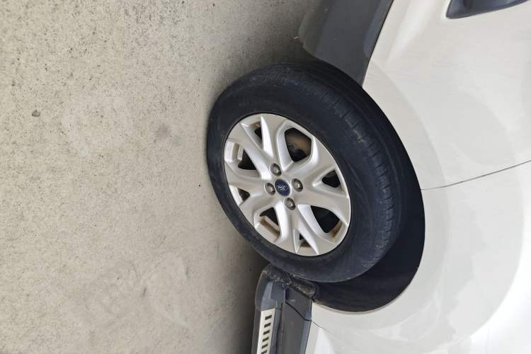 Used Ford EcoSport 2013 1.5L Automatic Fashion Model