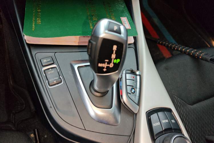 Used BMW 1 Series 2015 118i Urban Design Package Gear Lever