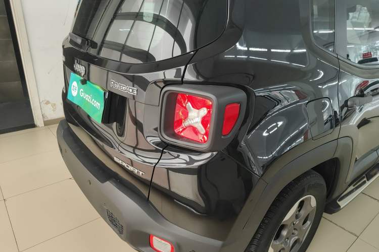 Used Jeep Renegade 2016 1.4T Automatic Kinetic Edition
