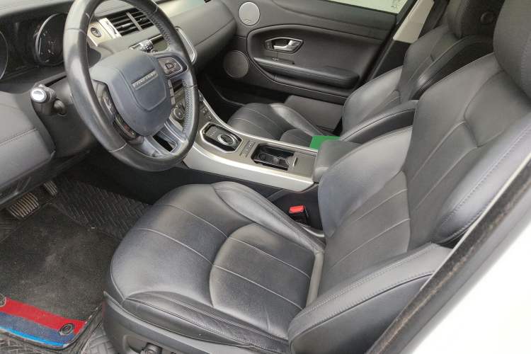 Used Land Rover Range Evoque 2018 240 PS SE Smart Brilliance Edition Left Front Seat