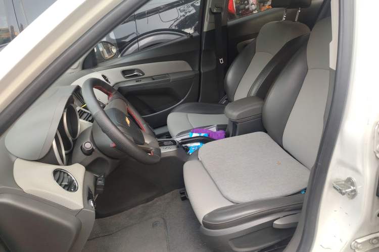 Used Chevrolet Cruze 2013 1.8L SE AT
