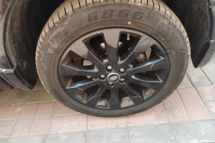 Used Land Rover Freelander 2 2015 2.0T Si4 HSE Luxury Collector's Edition Right Front Wheel Hub