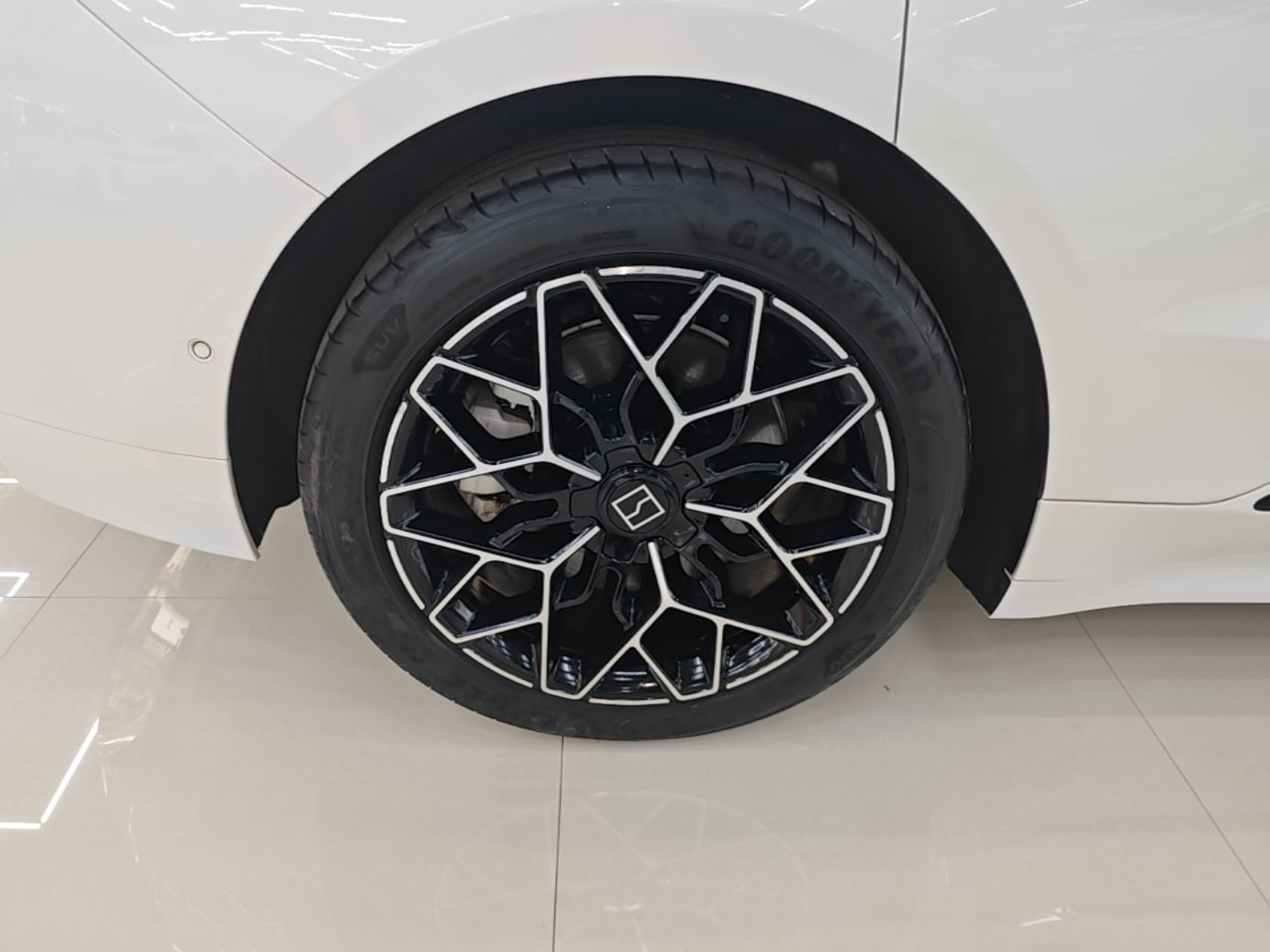 Zeekr 001 2024 WE Edition 100 kWh Rear-Drive — снимка 11