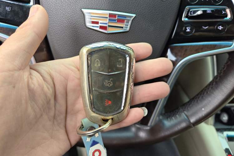 Used Cadillac XTS 2016 28T Tech Edition Vehicle Key