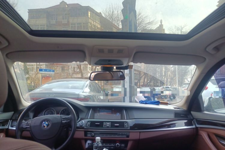 Used BMW 5 Series 2014 525Li Leading Model
