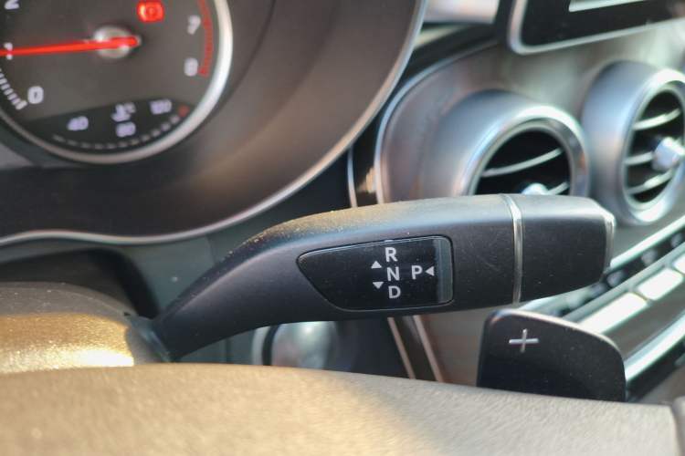 Used Mercedes-Benz GLC 2017 GLC 300 4MATIC Sport Edition Gear Lever