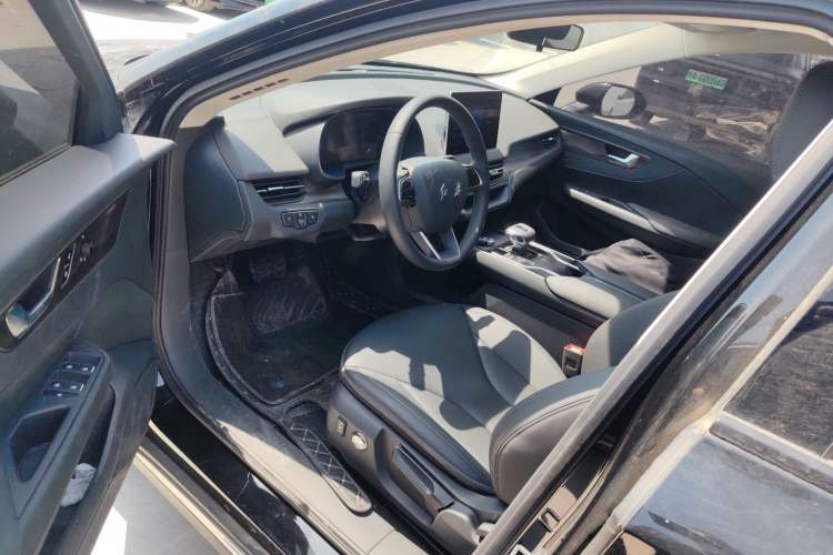 Used Hongqi E-QM5 2021 Charging Version Flagship Edition
