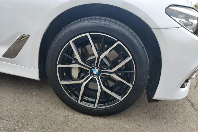 Used BMW 5 Series 2018 530Li Leading Edition Luxury Package
