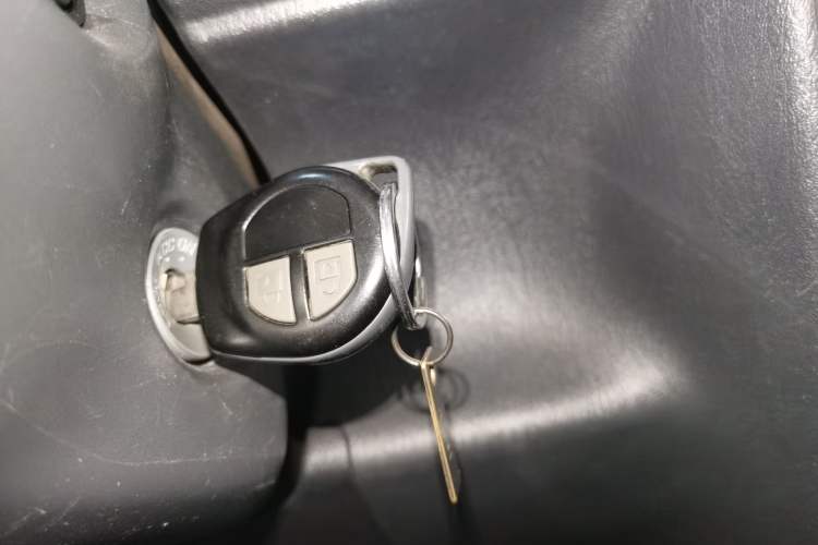 Used Suzuki Jimny 2015 1.3 AT Mode3 Navigation Edition Vehicle Key