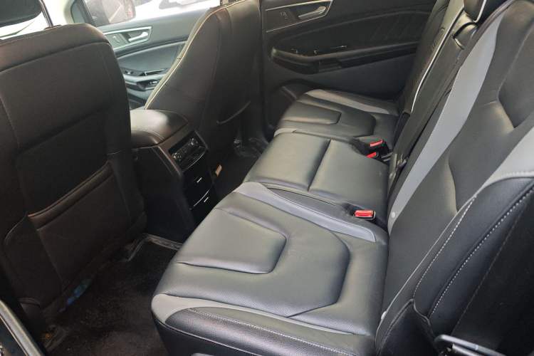 Used Ford Edge 2018 EcoBoost 245 Two-Wheel-Drive Titanium 7-Seater China V Standard
