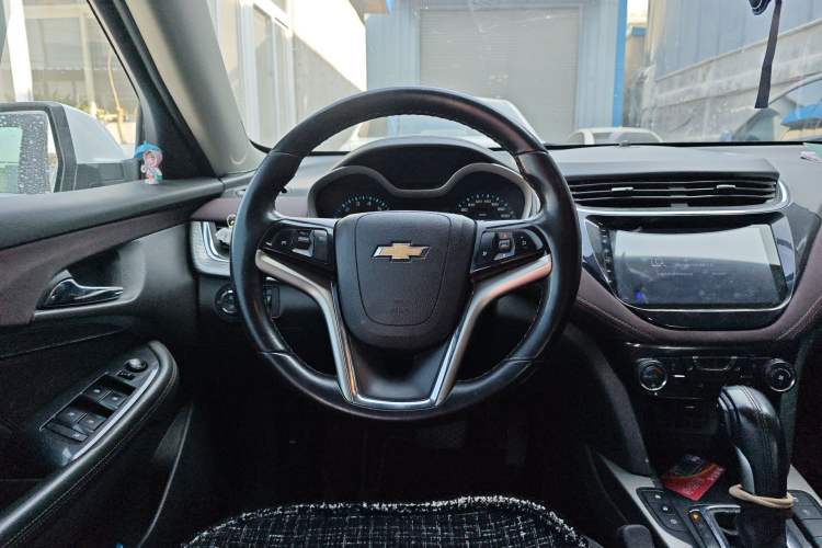 Used Chevrolet Malibu 2018 530T Automatic Fashion Edition Steering Wheel