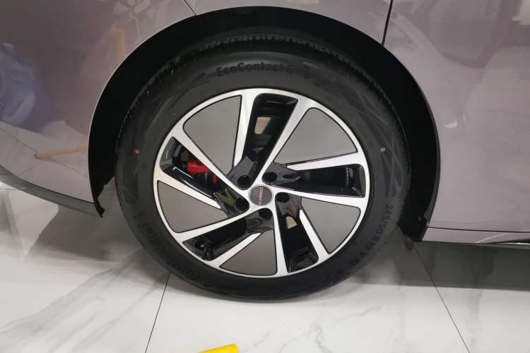 Used EXEED Star Era ES 2025 Extended-Range Max Urban Assisted Driving Right Rear Wheel Hub