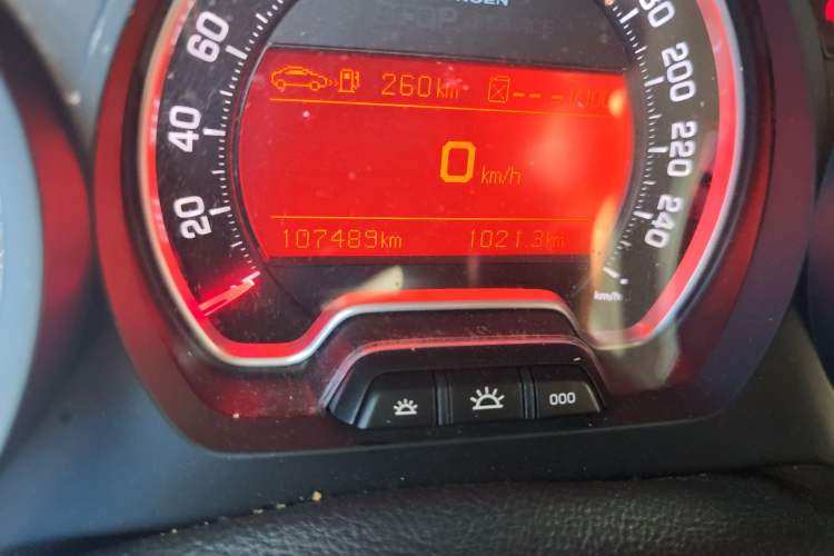 Used Citroen C5 2011 2.3L Automatic Zunyu Version Odometer Close Up