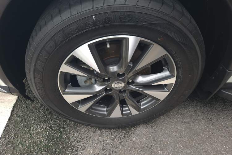 Used Nissan Murano 2021 2.5L XL Two-Wheel Drive Smart Connect Luxury Edition Exterior 4