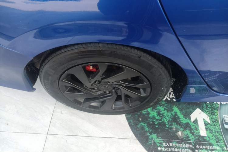 Used Honda Civic 2016 220TURBO CVT Luxury Edition Right Rear Wheel Hub