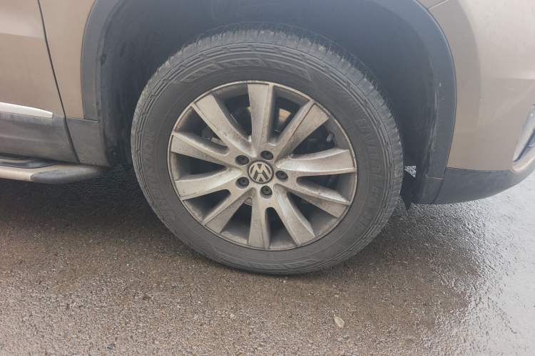 Used Volkswagen Tiguan 2015 1.8TSI Automatic Two-Wheel Drive Luxury Model Right Front Wheel Hub