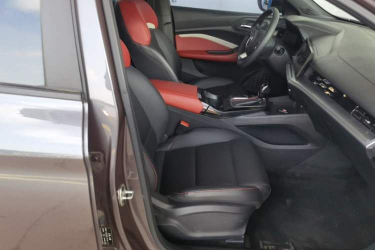Used MG 5 2021 Revised Version 180 DVVT CVT Youth Luxury Edition
