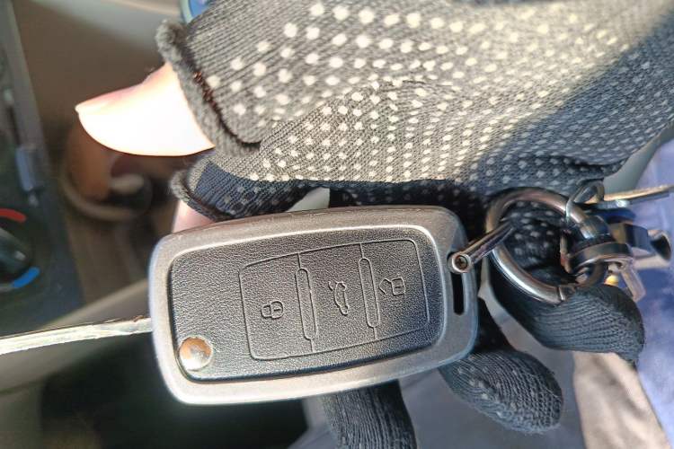 Used Skoda Rapid 2013 1.6L Manual Smart Selection Model
