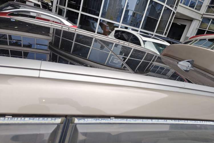 Used Hyundai ix25 2015 1.6L Automatic Two-Wheel-Drive Deluxe DLX Model
