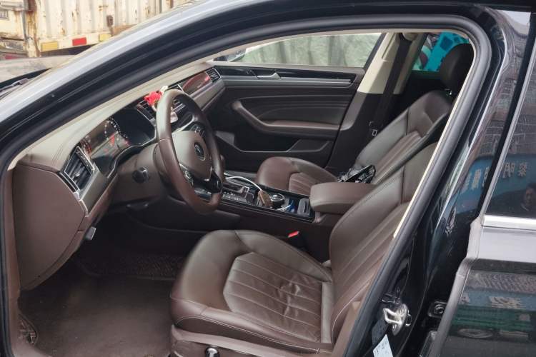 Used Volkswagen Phideon 2021 380TSI Luxury Edition
