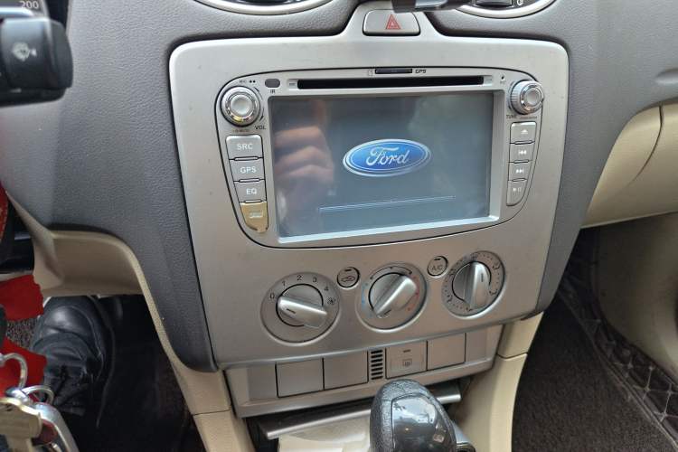 Used Ford Focus 2011 Hatchback 1.8L Automatic Fashion Edition
