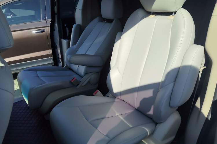 Used Buick GL8 2017 25S Comfort Version China V Standard
