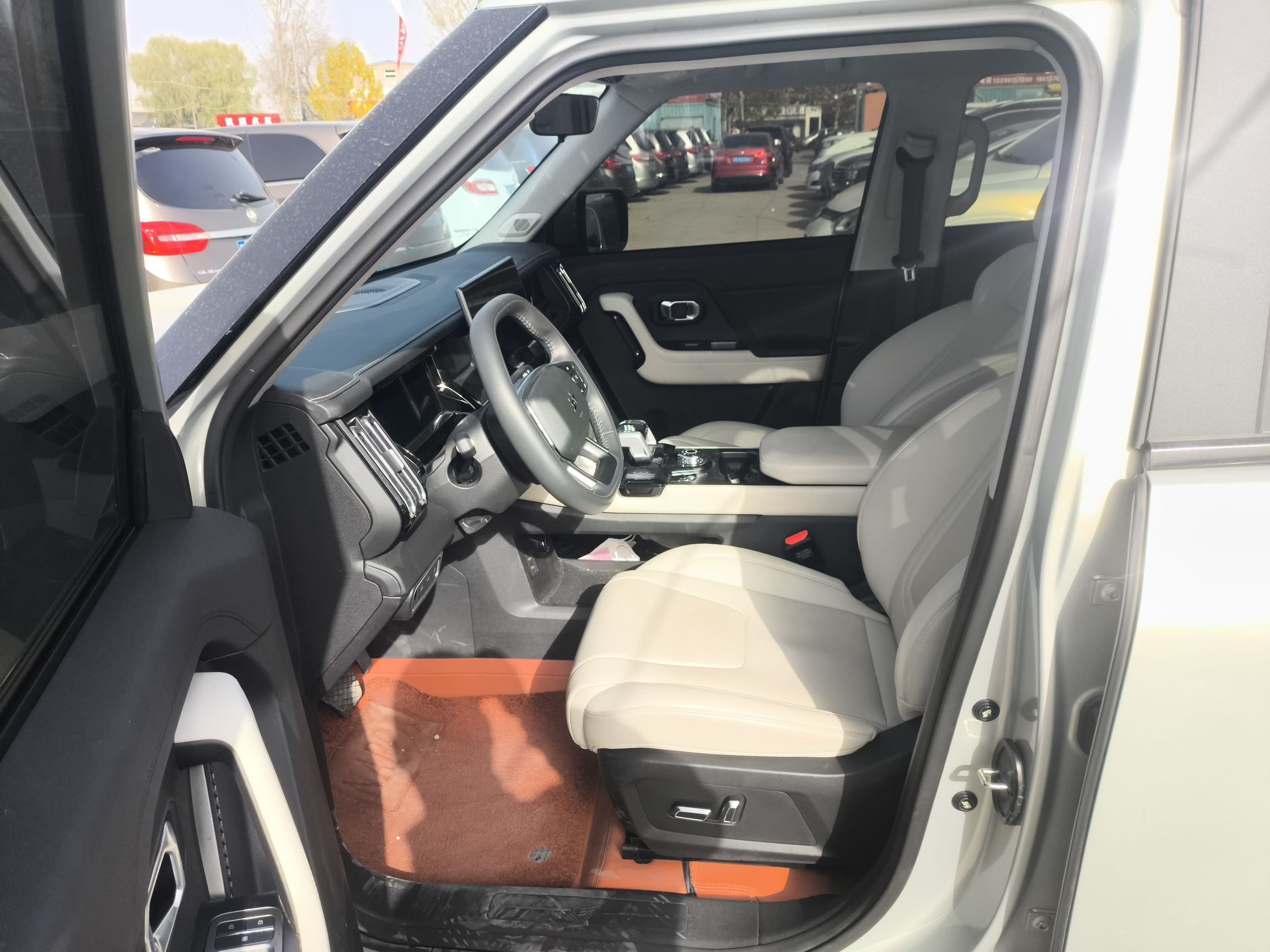 المقاعد الأمامية داخل السيارة