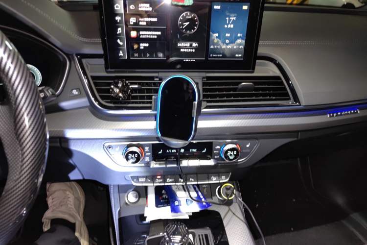 Used Audi Q5L Sportback 2021 40 TFSI Luxury Edition Audio And AC Panel