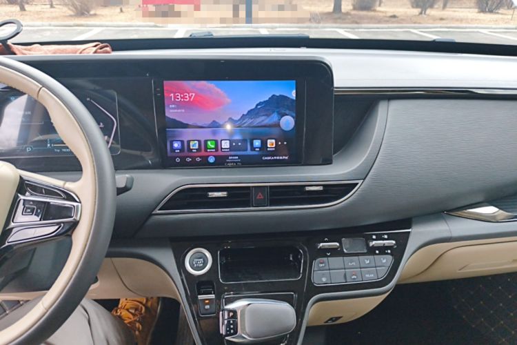 Used Sinotruk Pioneer V 2025 Multi-Function PRO Version 2.0T Automatic Short Wheelbase Low Roof Audio And AC Panel