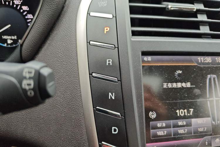 Used Lincoln MKC 2014 2.0T Two-Wheel-Drive Luxury Edition Gear Lever