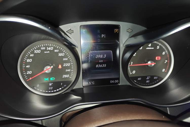 Used Mercedes-Benz GLC 2018 GLC 260 4MATIC Luxury Model