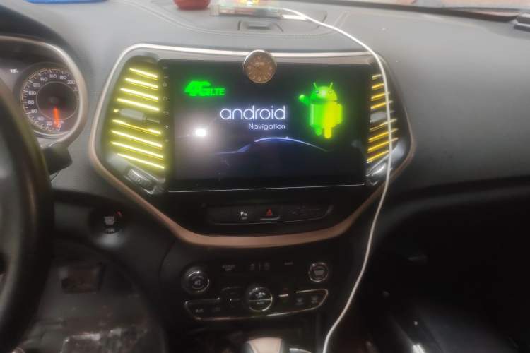 Used Jeep Cherokee 2016 2.0L Superior Edition
