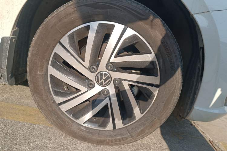 Used Volkswagen Lavida 2023 1.5L Automatic Full-Comfort Edition
