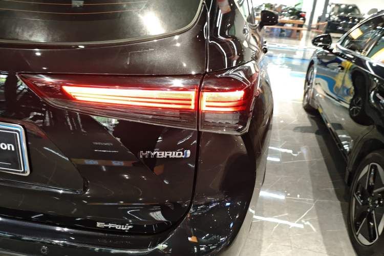 Used Toyota Crown Kluger 2023 2.5L HEV Four-Wheel Drive Luxury Edition Exterior 3